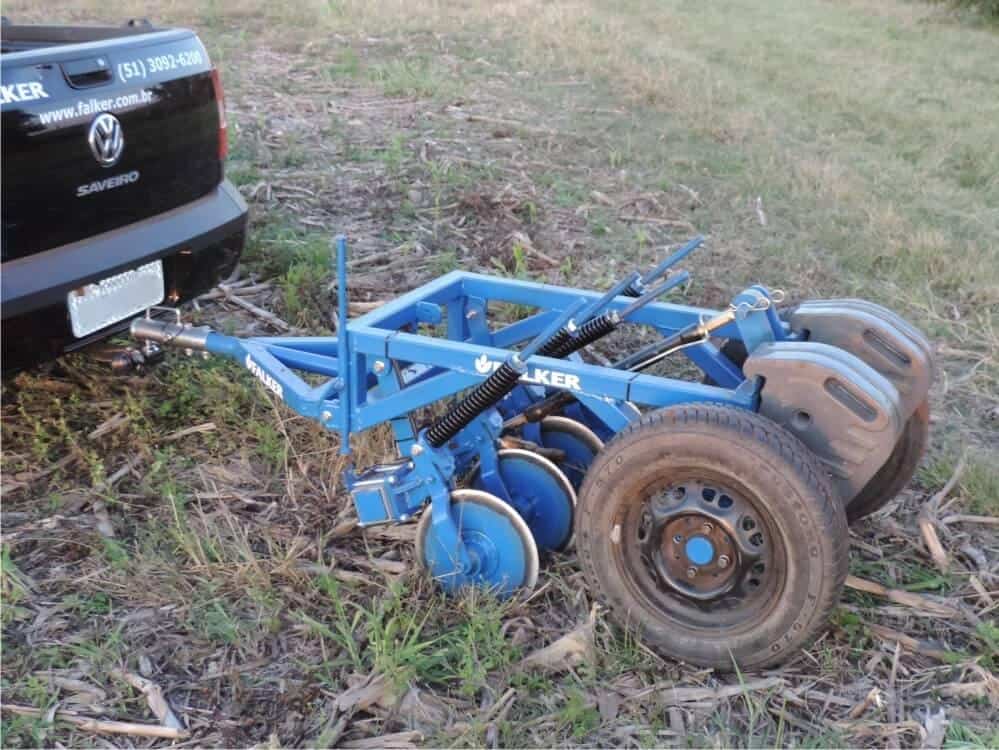 maquinas-e-implementos-agricolas-4