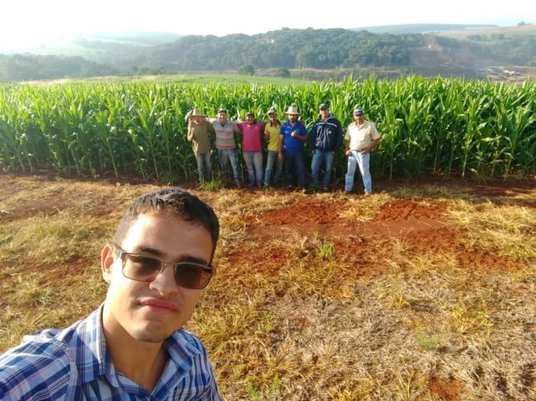 elivelton na fazenda estância ouro Branco